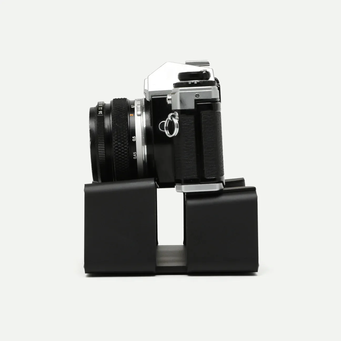 BASE Object 05 - Camera Stand
