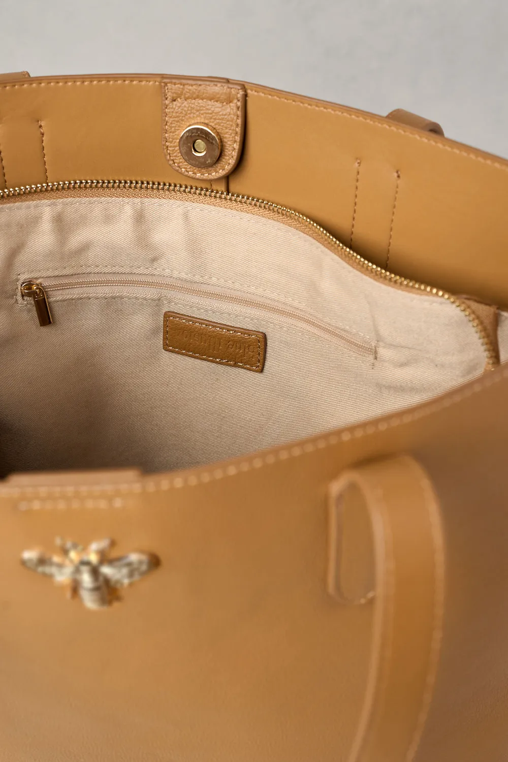 Beverly Bee Leather Tote - Tan