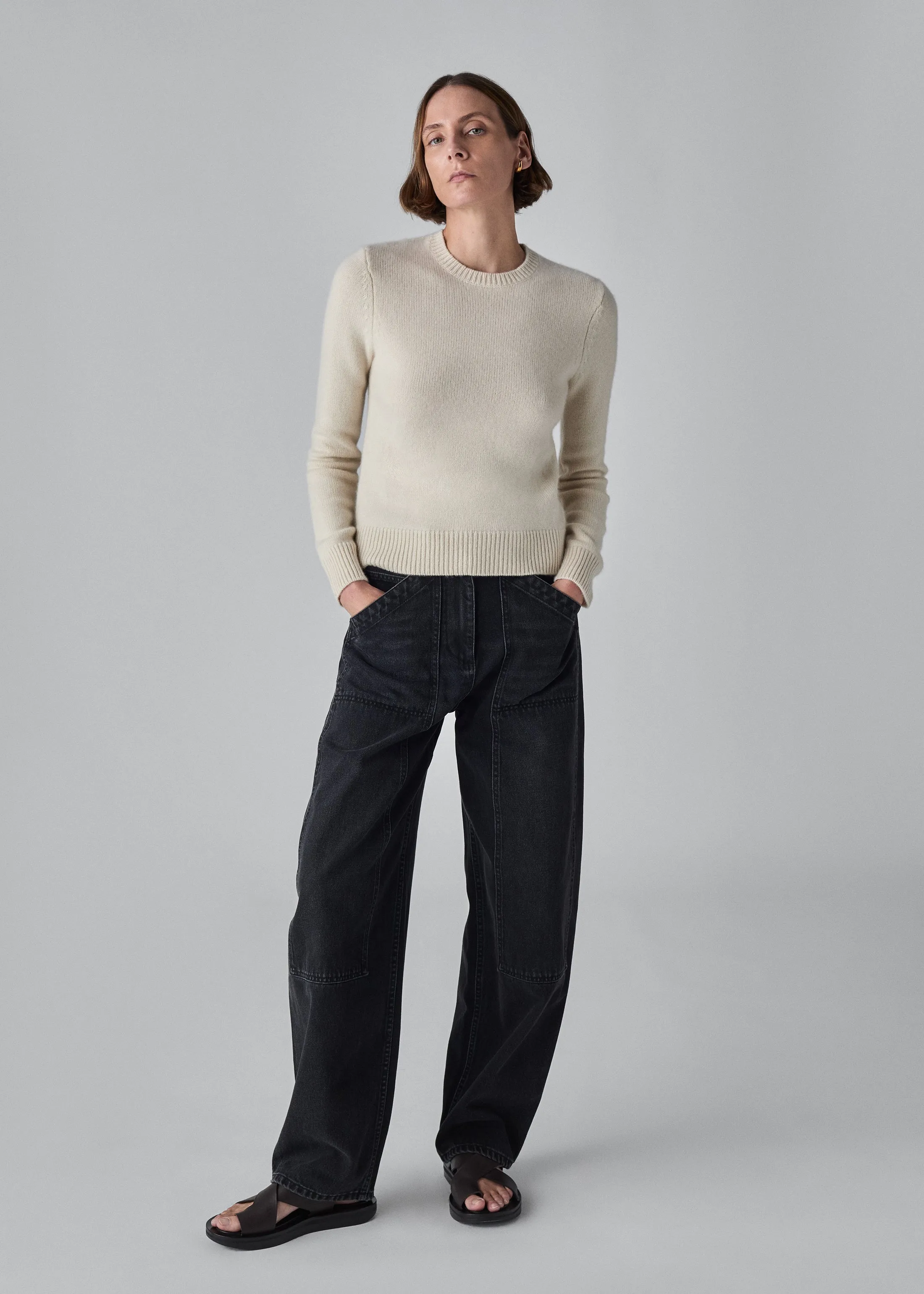 Classic Crew Sweater  in Cashmere - Ivory