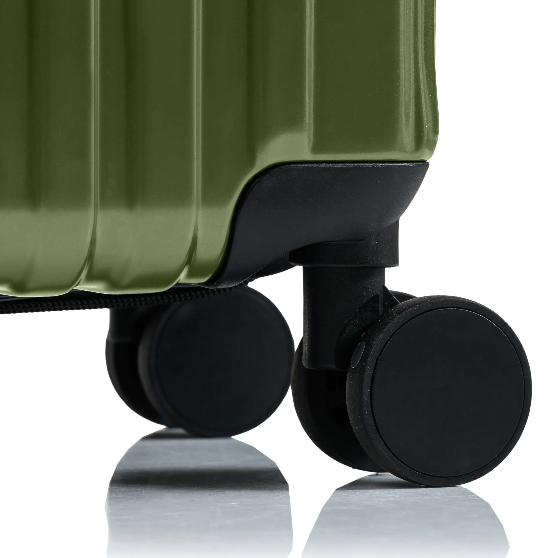 Element Hardside 20 Luggage