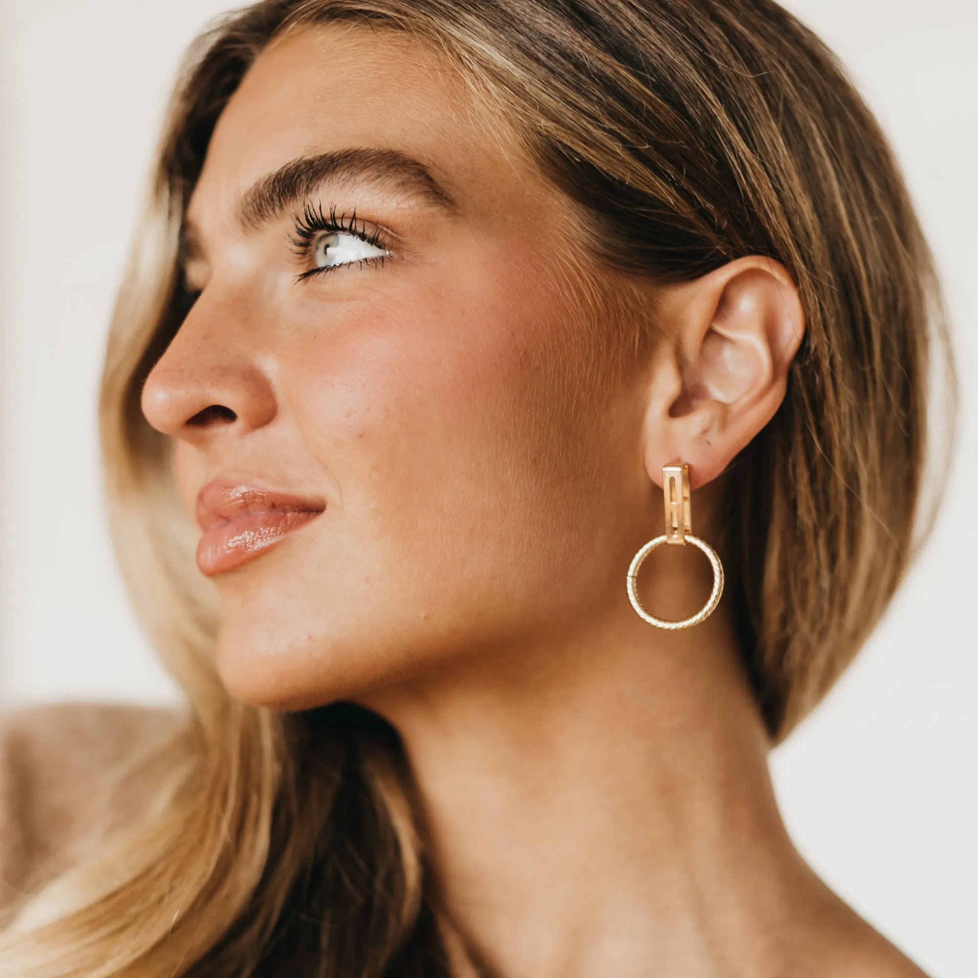 Everlasting Gold Drop Earring