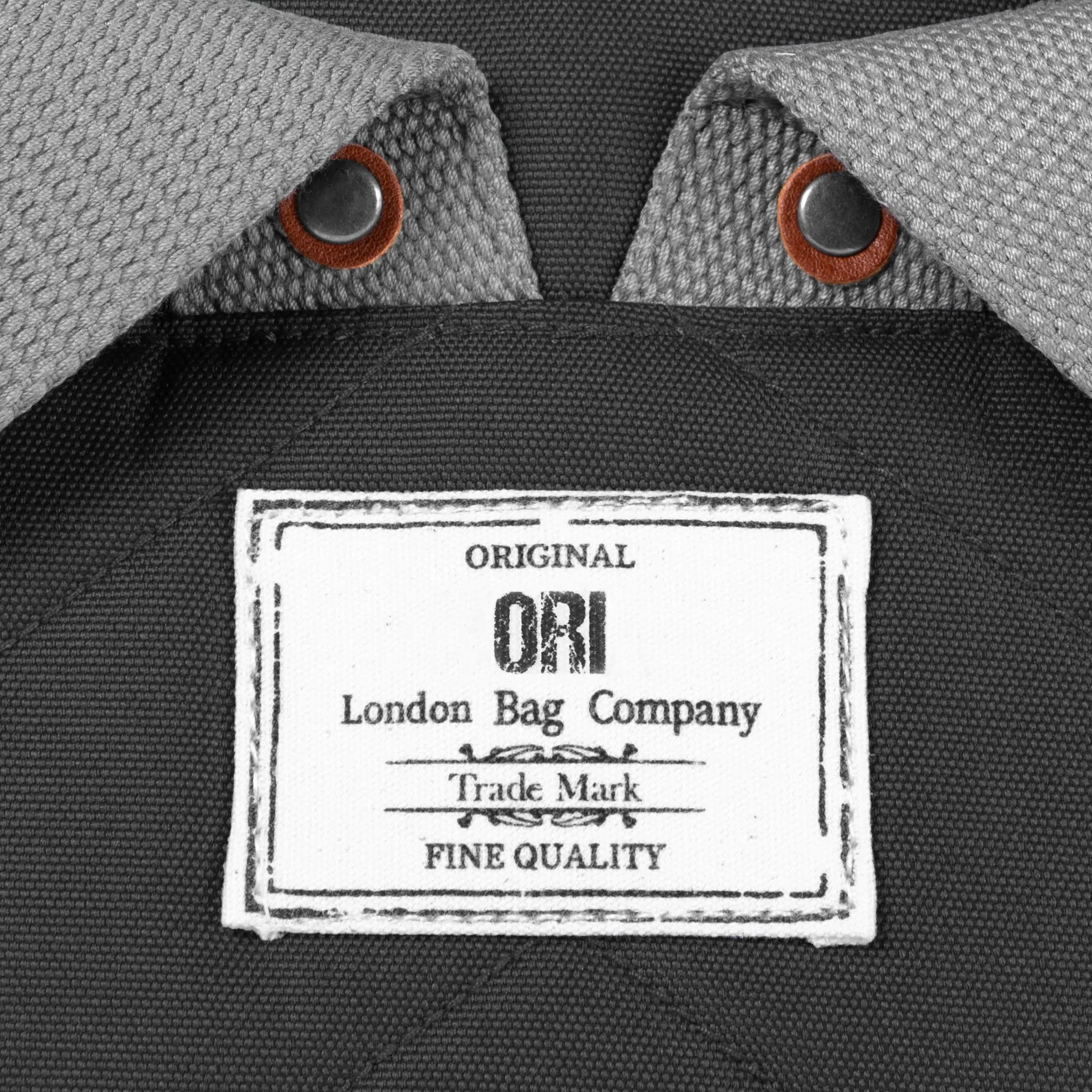 Finchley A Carbon Recycled Canvas
