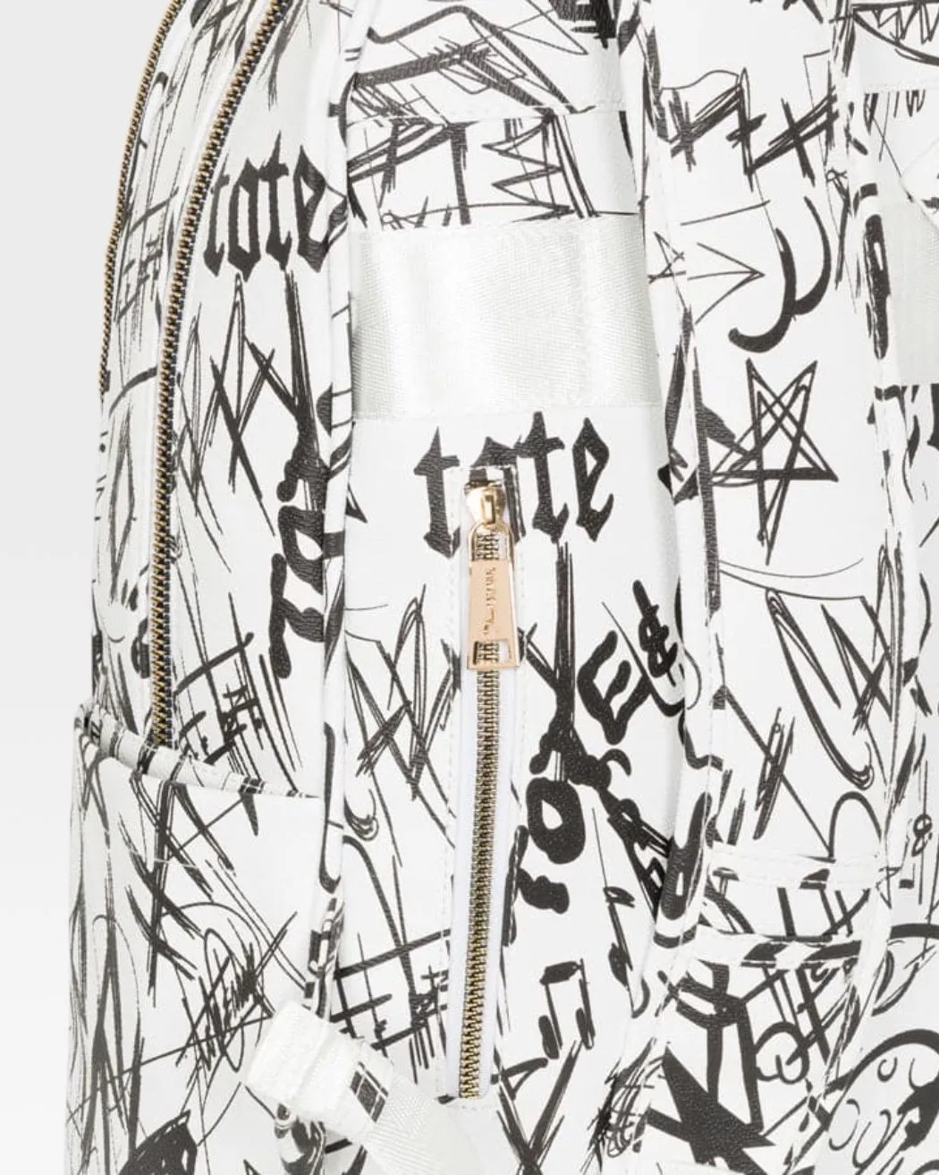 Graffiti Tombstone Roller Duffle Set in White