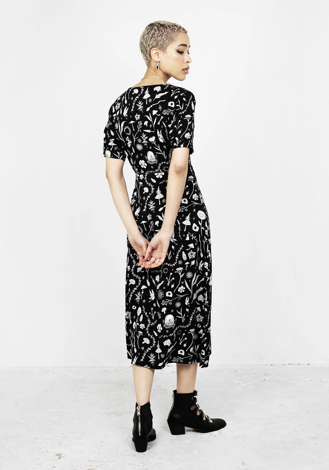 HEDGEWITCH V-NECK MIDI DRESS