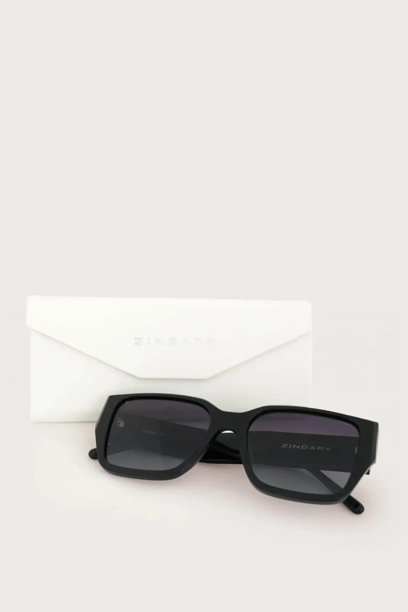 Janick Sunglasses - Square - Classic Black