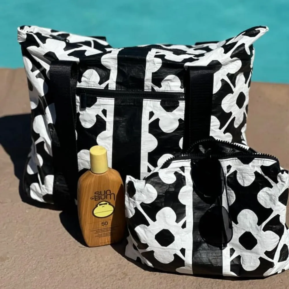 Kona Cove Tyvek Splashproof Pouch
