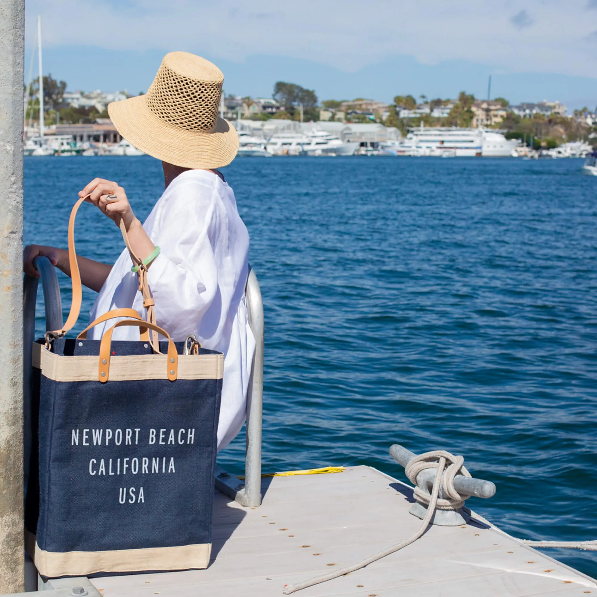 Market Bag in Navy with Strap