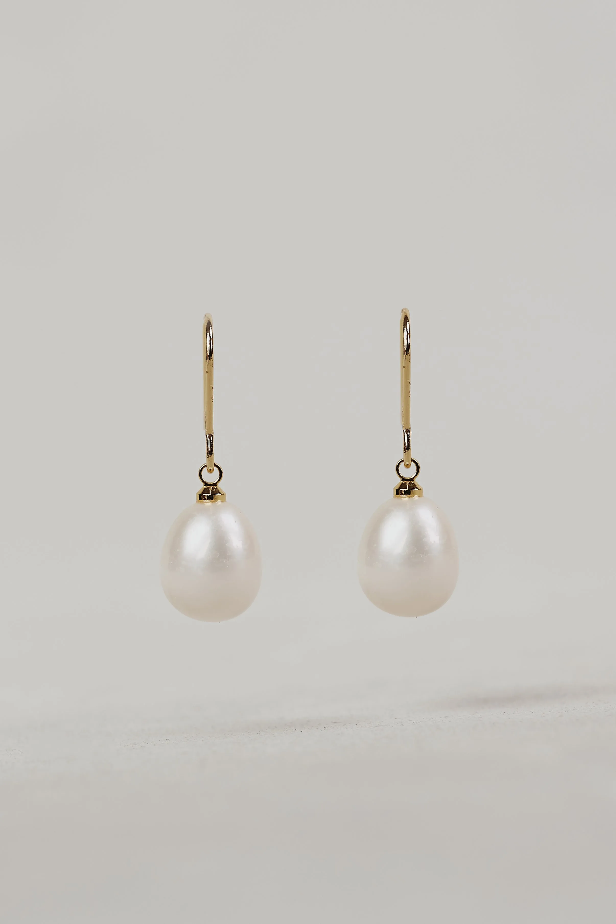 Pearl Drop Earrings - White