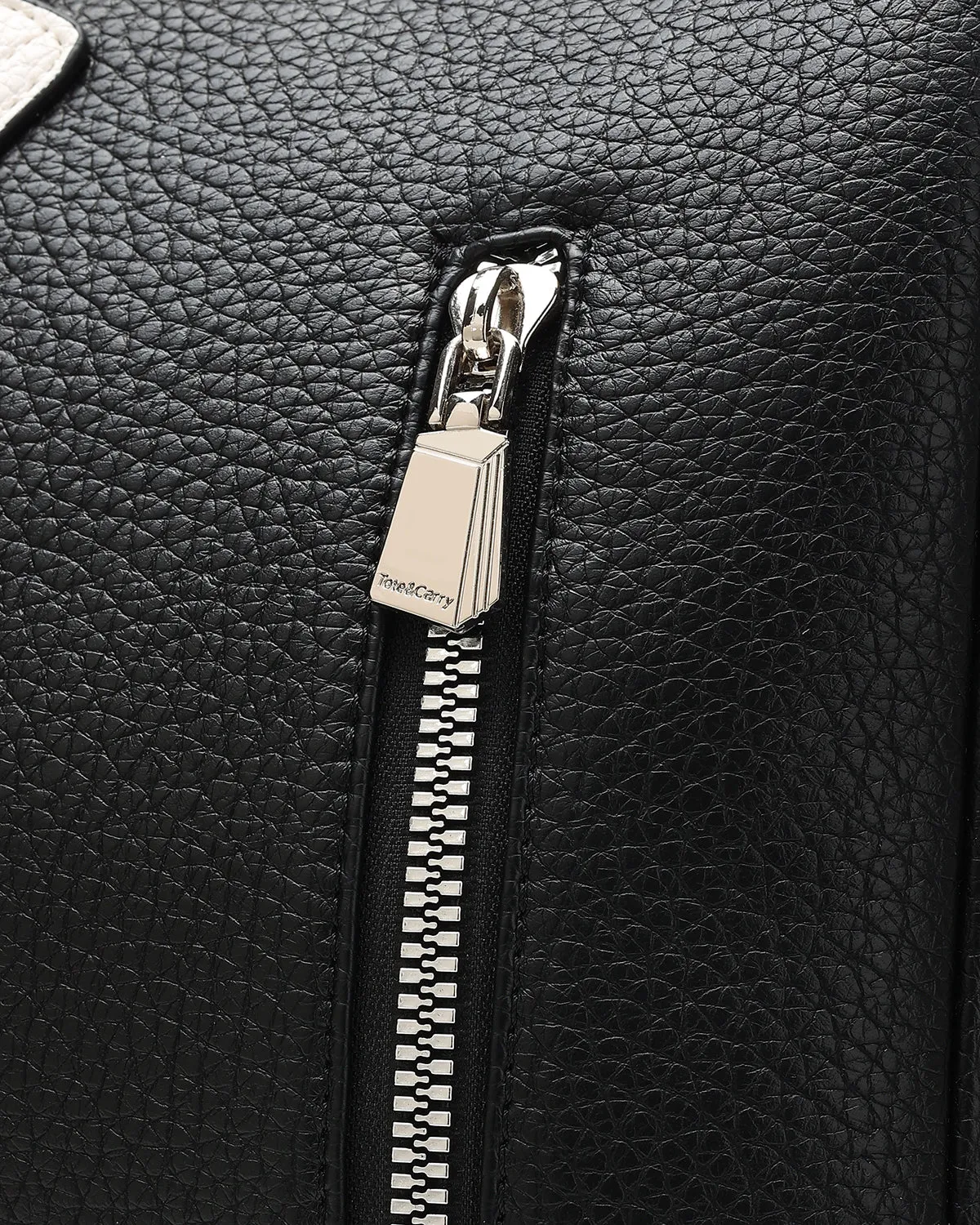 Striped Sensation Travel Set in Black