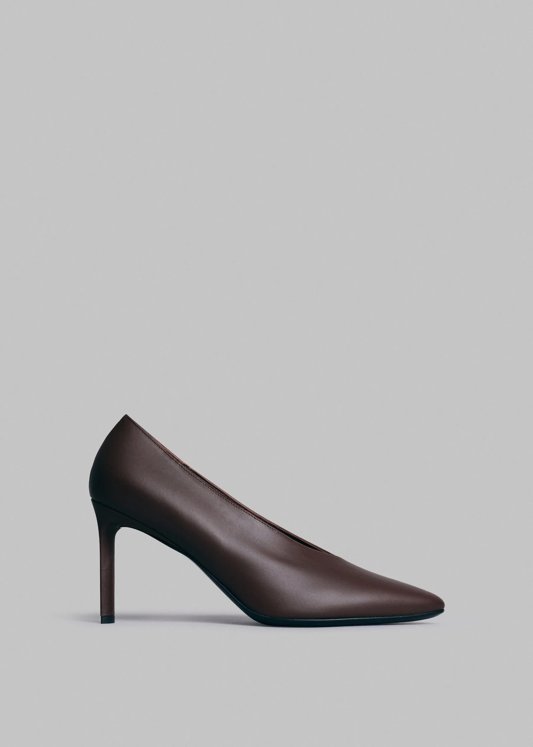 V Neck High Heel Pump in Smooth Leather - Brown