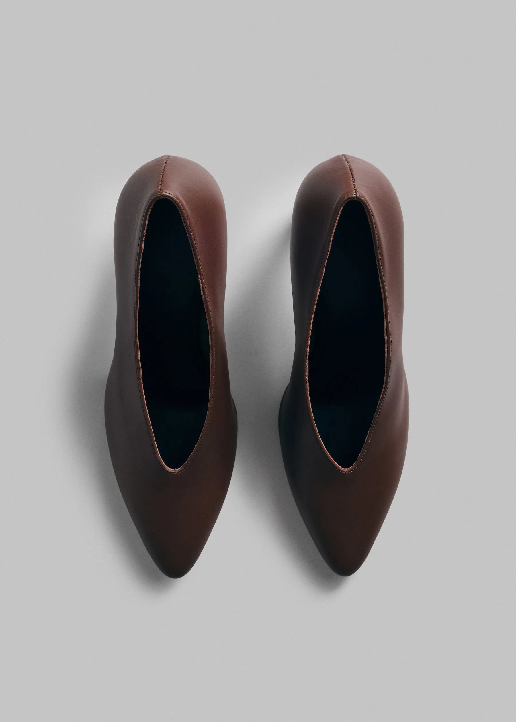 V Neck High Heel Pump in Smooth Leather - Brown