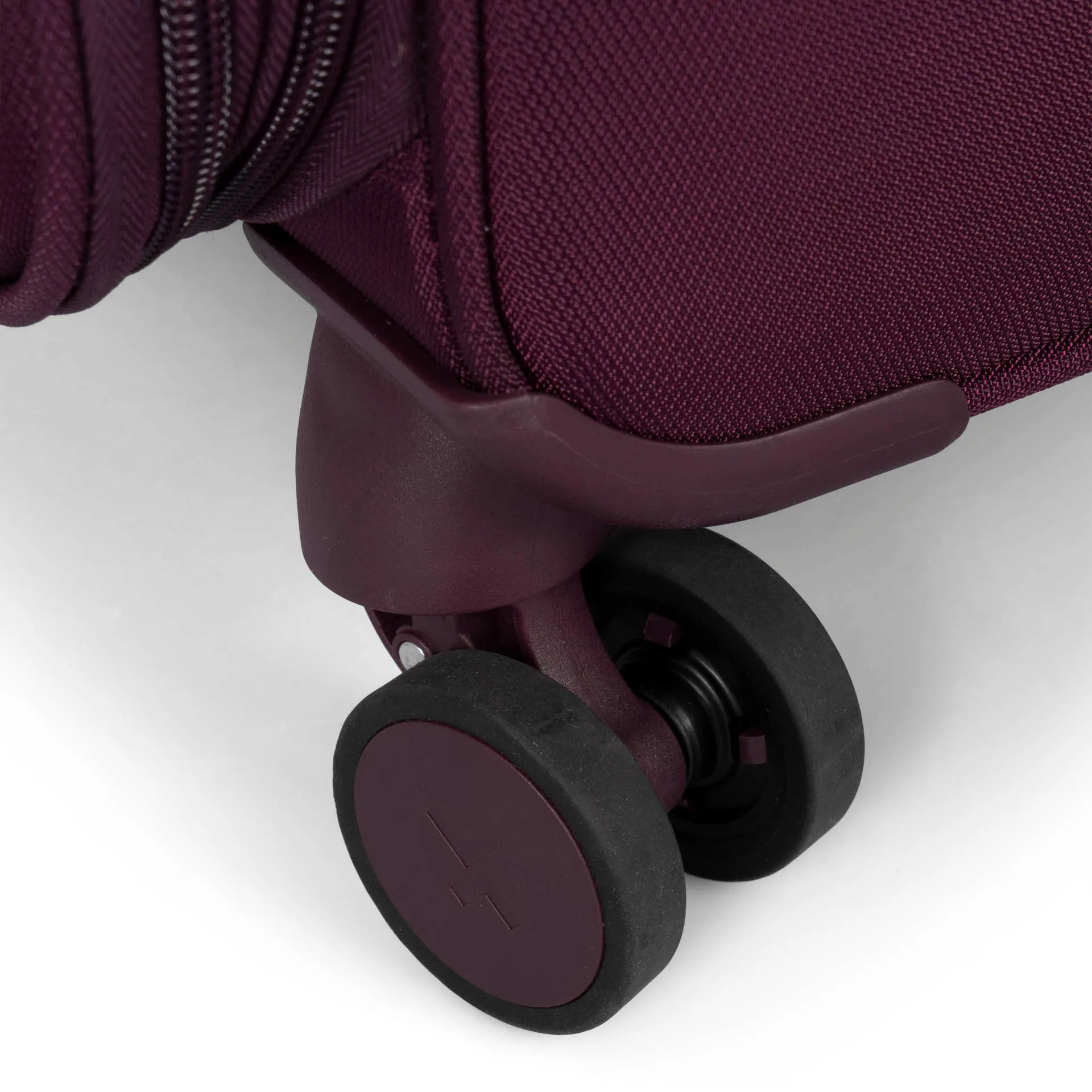 Verona Softside 21 Carry-on Luggage